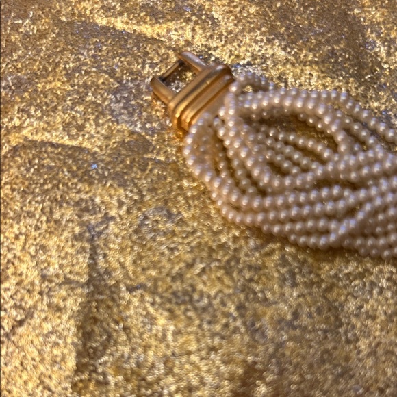 Elegant Pearl and Gold Braided Bracelet - Picture 2 of 9